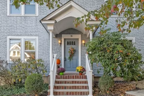 16 Searing Ave, Morristown, NJ 07960