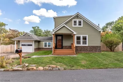3 Radio Ct, Franklin Twp, NJ 08873