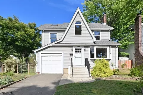 399 Sagamore Ave, Teaneck, NJ 07666