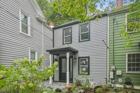 97 York St, Lambertville, NJ 08530