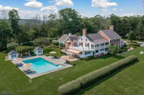 100 Colt Ln, Bedminster Twp, NJ 07921