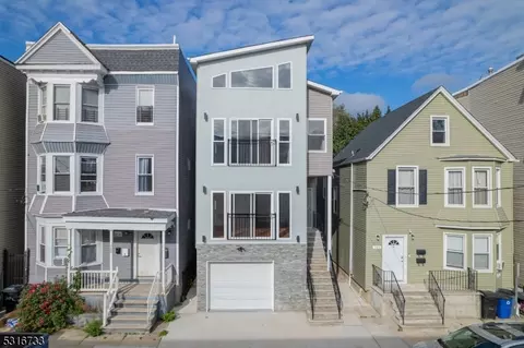 703 S 18th St, Newark, NJ 07103