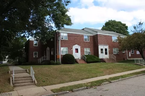 476 Heath Pl #32, Hackensack, NJ 07601