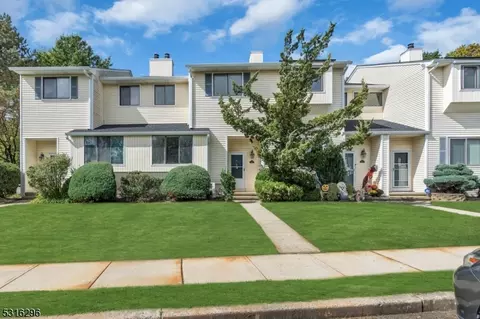 412 Middlewood Rd, Middletown Twp, NJ 07748