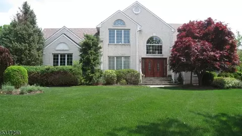 4 Sugarwood Way, Warren, NJ 07059