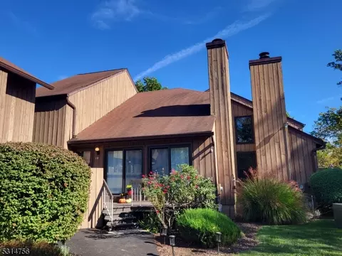 131 Bluebird Dr #1D, Hillsborough, NJ 08844