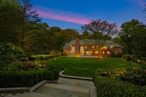 5 Cobblefield Rd, Mendham Twp, NJ 07945
