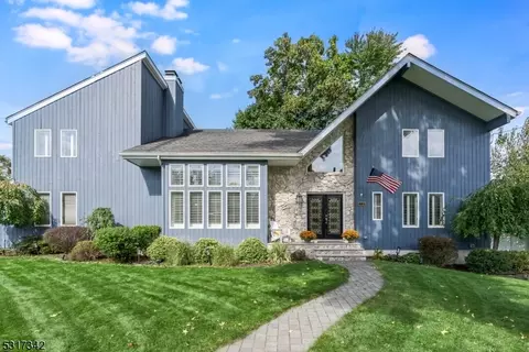 1120 Peach Tree Ln, Mountainside, NJ 07092