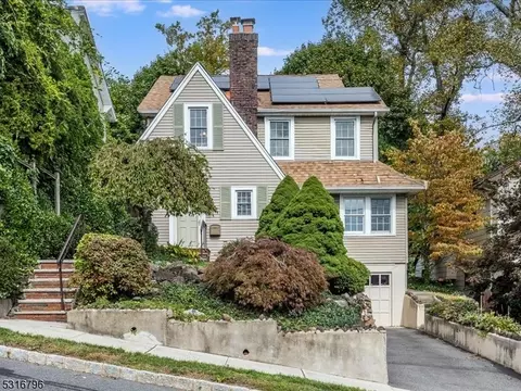 3 Bradley Ter, West Orange, NJ 07052