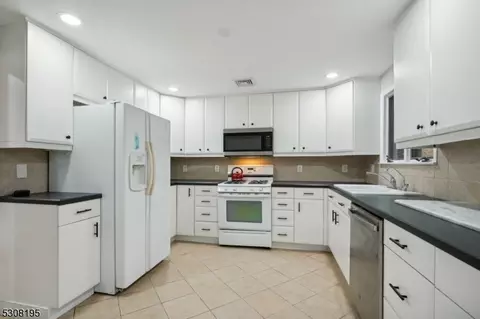 79 Evergreen Ave, Springfield, NJ 07081 photo 11