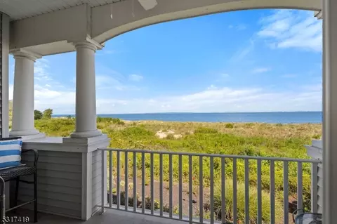 44 Golden Eye Ln #44, Port Monmouth, NJ 07758