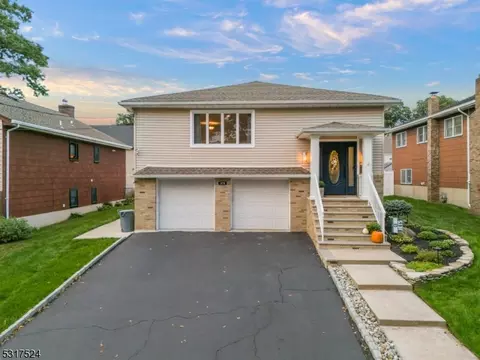 378 Mount Vernon St, Nutley, NJ 07110