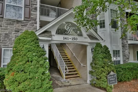 144 Barrister Dr #144, Butler, NJ 07405