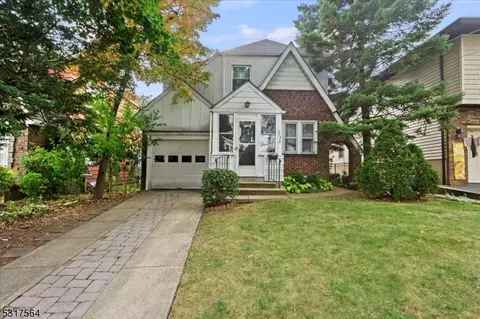352 Roosevelt Ave, Hasbrouck Heights, NJ 07604