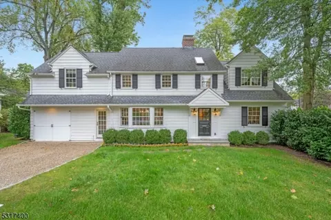 104 Pine Grove Ave, Summit, NJ 07901