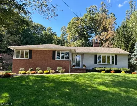 261 Meeting House Ln, Mountainside, NJ 07092