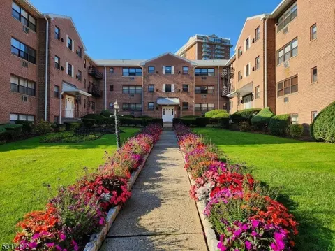 216 Prospect Ave 1b #B, Hackensack, NJ 07601