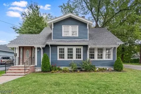 544 Paramus Rd, Paramus, NJ 07652