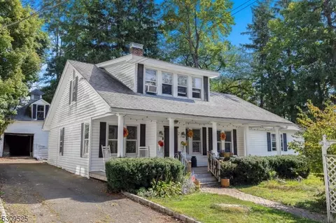 2 Orchard St, Mount Olive, NJ 07828