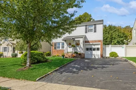 18 Hillside Ave, Cedar Grove, NJ 07009
