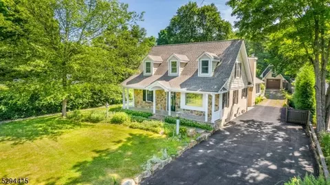 57 Unneberg Ave, Roxbury Twp, NJ 07876