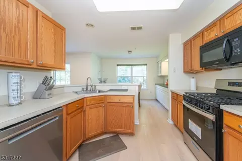 22 Carter Rd, Haskell, NJ 07420 photo 2