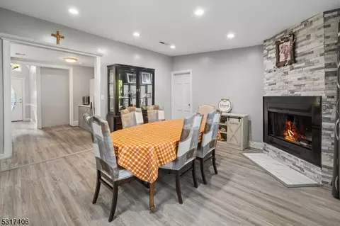 23 Oak St, Wanaque Boro, NJ 07420 photo 6