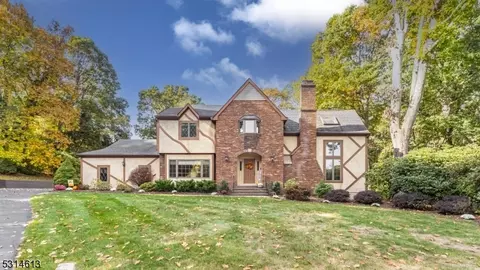 11 Chidester Rd, Randolph, NJ 07869