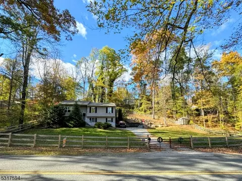 917 Ridge Rd, Newton, NJ 07860