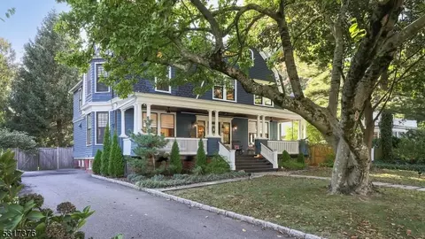 7 Berkeley Pl, Cranford, NJ 07016 photo 4