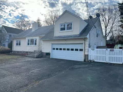 15 Sunrise Dr, Wayne, NJ 07470