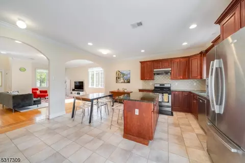 17 Ruby St, Springfield, NJ 07081 photo 4