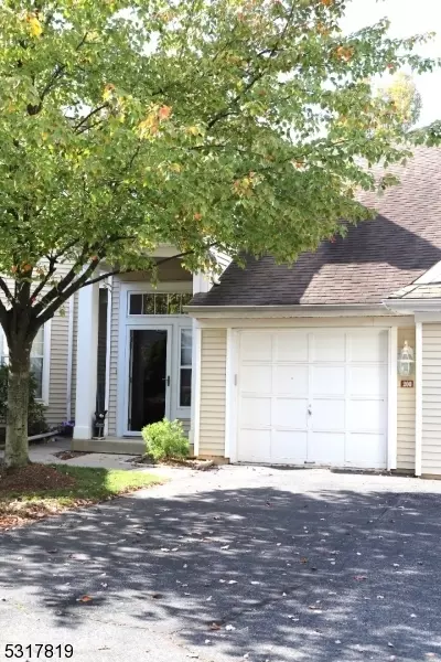 200 Bald Eagle Dr, Stewartsville, NJ 08886