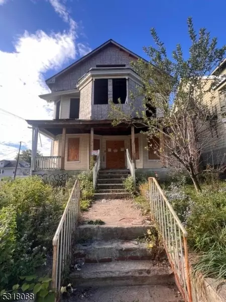 14 Nye Ave, Newark, NJ 07112
