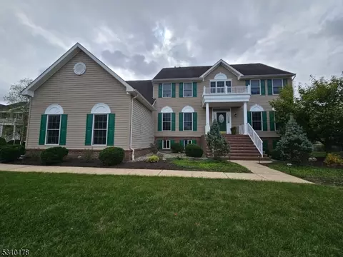 22 Beehive Ln, Flemington, NJ 08822