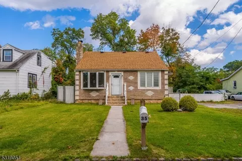35 Riveredge Dr, Fairfield, NJ 07004