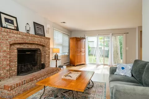 20 Hillside Ave, Florham Park, NJ 07932