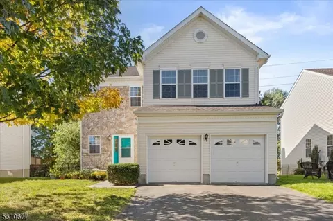 404 Hamilton Dr, Greenwich Twp, NJ 08886