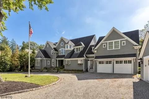 22 Ocean Bnd, Island Heights, NJ 08732