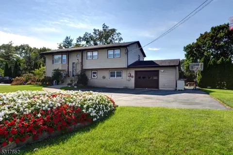 105 Jacksonville Rd, Pequannock Twp, NJ 07035