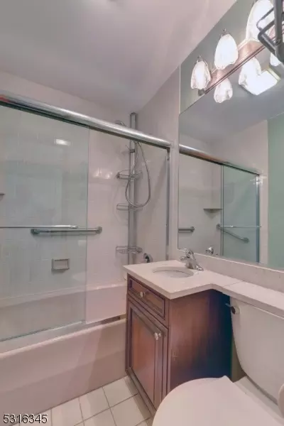 38 Bergen Ave, Wanaque Boro, NJ 07420 photo 17
