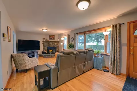 38 Bergen Ave, Wanaque Boro, NJ 07420 photo 7