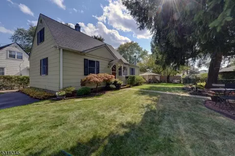 38 Bergen Ave, Wanaque Boro, NJ 07420 photo 2