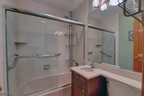 38 Bergen Ave, Wanaque Boro, NJ 07420 photo 18