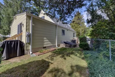 38 Bergen Ave, Wanaque Boro, NJ 07420 photo 27