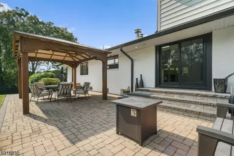 92 Surrey Dr, Wayne, NJ 07470 photo 33
