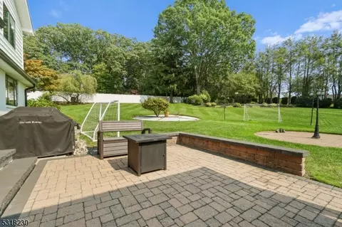 92 Surrey Dr, Wayne, NJ 07470 photo 32