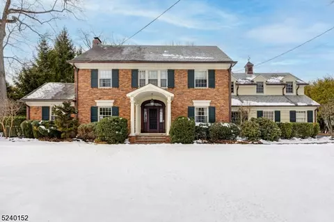 105 Golf Edge Dr, Westfield, NJ 07090