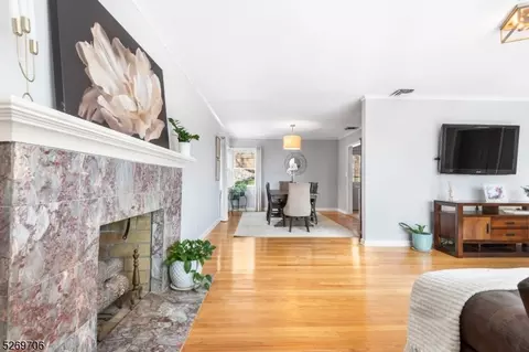 3 Collamore Ter, West Orange, NJ 07052 photo 6