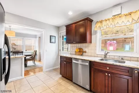 3 Collamore Ter, West Orange, NJ 07052 photo 14